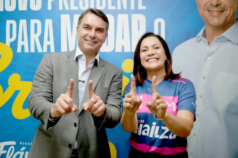 Flávio Bolsonaro agradece apoio de Mailza e diz contar com “quem tem voto” no segundo turno