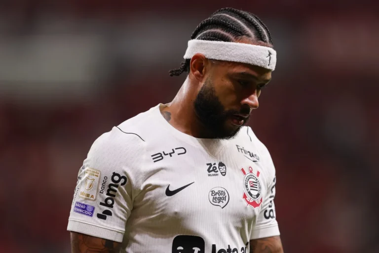 Corinthians chega a 41,9% de risco de rebaixamento após goleada por 4 a 1 para o Palmeiras