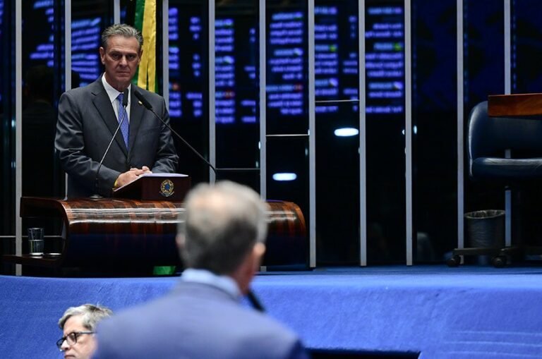 Senado aprova aumento do teto do MEI para R$ 140 mil em 2028; proposta vai à sanção
